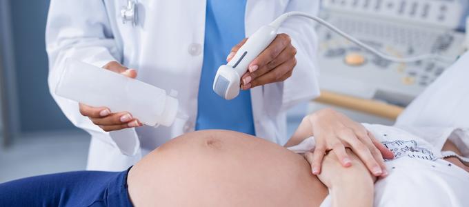 Negligencia médica durante el embarazo o parto: Consecuencias y derechos